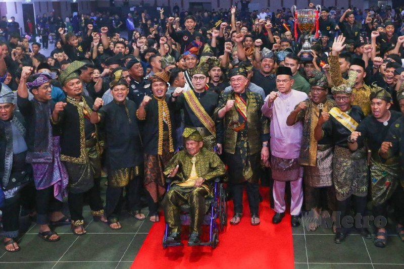 Anwar calls for moral and spiritual foundations in preserving silat among youth