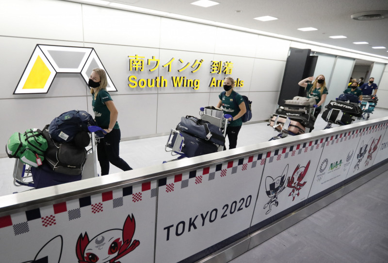 Aussie softball team first to arrive in Japan for Olympics