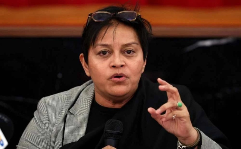 Contract extensions for civil servants hinge on performance, says Azalina