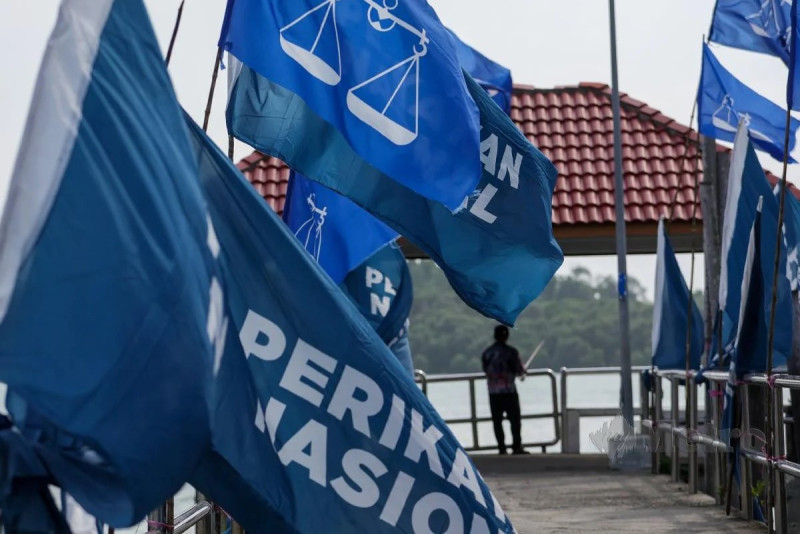 UMNO-Amanah spar over BN-PN ties as Unity Government tensions escalate
