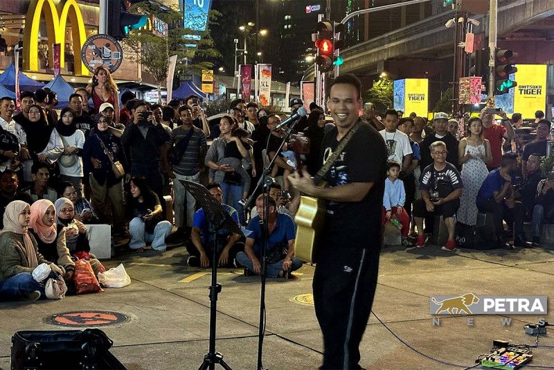 Busk a move: The story of Bob Sentuhan