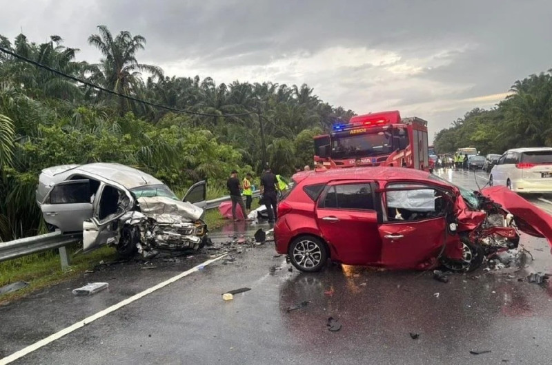 Two killed in three-vehicle crash involving cars and bus in Baling