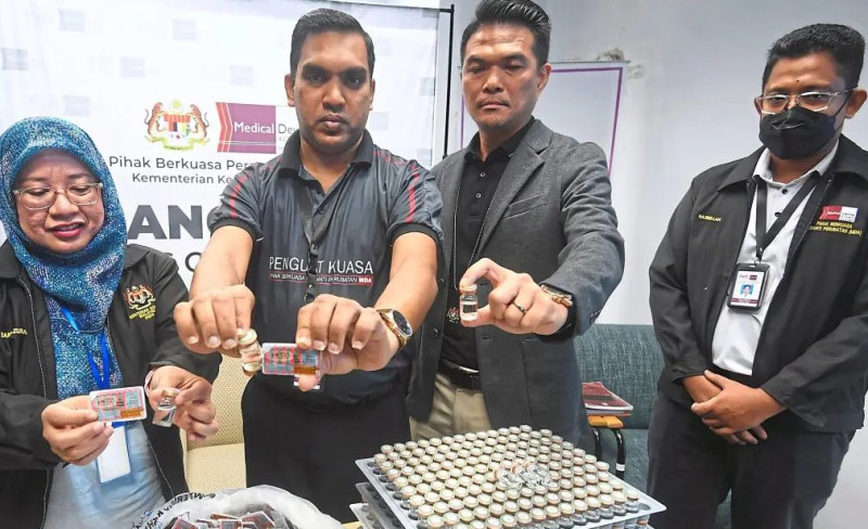 MOH issues 12 warnings after crackdown on unregistered contact lens sales