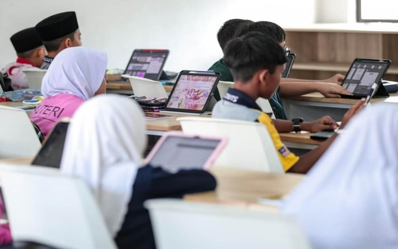 Bangsa Johor pilot schools show early gains as digital learning takes hold