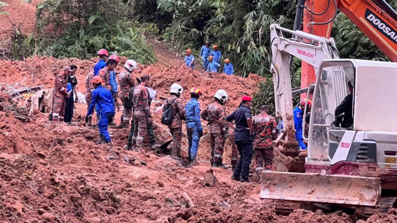 Batang Kali Landslide Nurul Azmani First Victim To Be Buried Malaysia The Vibes
