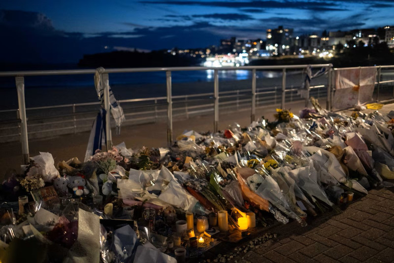 Hanukkah car fire in Melbourne raises fresh alarm over antisemitic attacks