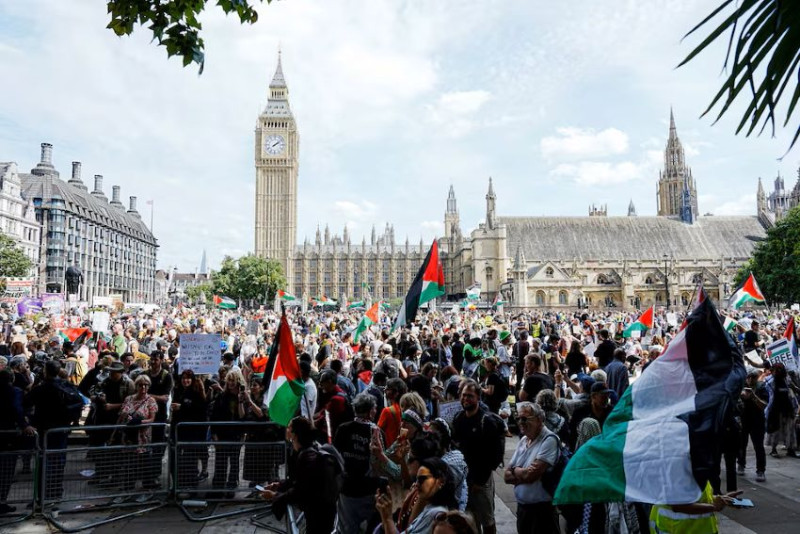 UK police arrest around 425 at latest protest for banned Palestine Action