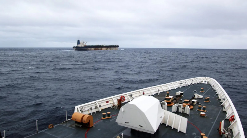 Marines seize Russian tanker amid Westminster defence revolt