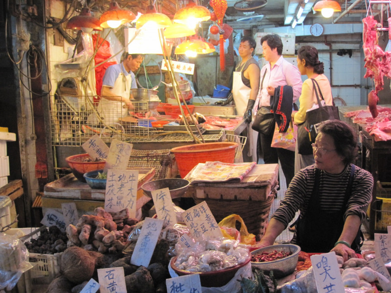 China consumer prices fall in January on drop in services costs