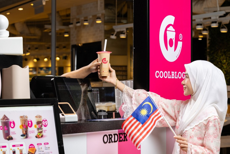 Shout-out your love for Malaysia and get a free Coolblog iced teh-tarik