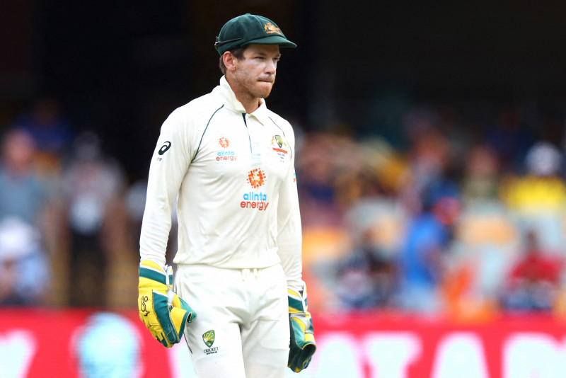 Ashes: Aussie captain quits over sexting scandal