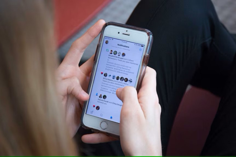 UK to force Apple, Google to block children from taking and sharing nude images