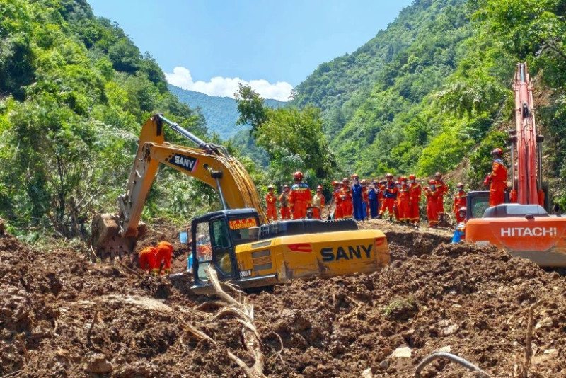 21 dead after landslide buries workers in China’s Gansu province