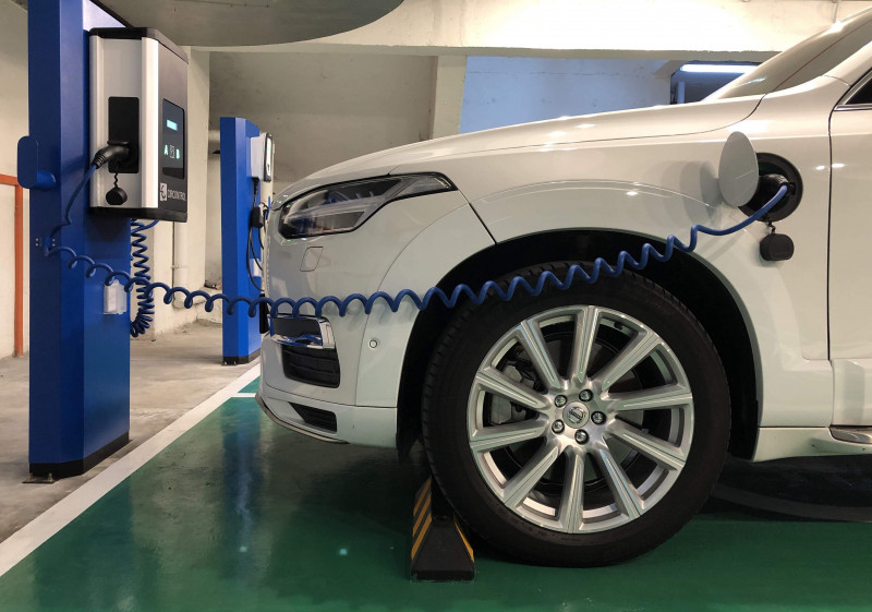 Do we have enough charging stations? – Daniel Fernandez