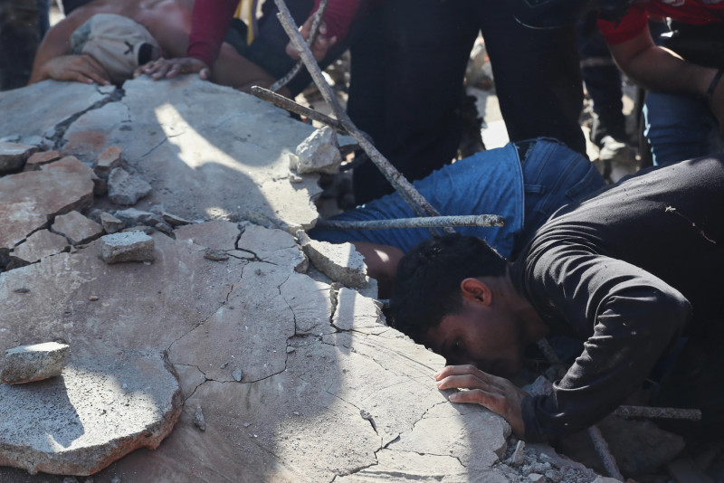 Colombia quake death toll hits 111 as rescue teams race to find survivors