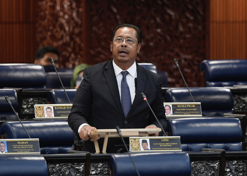 Works Ministry mulling cap on new licences for contractors: deputy minister