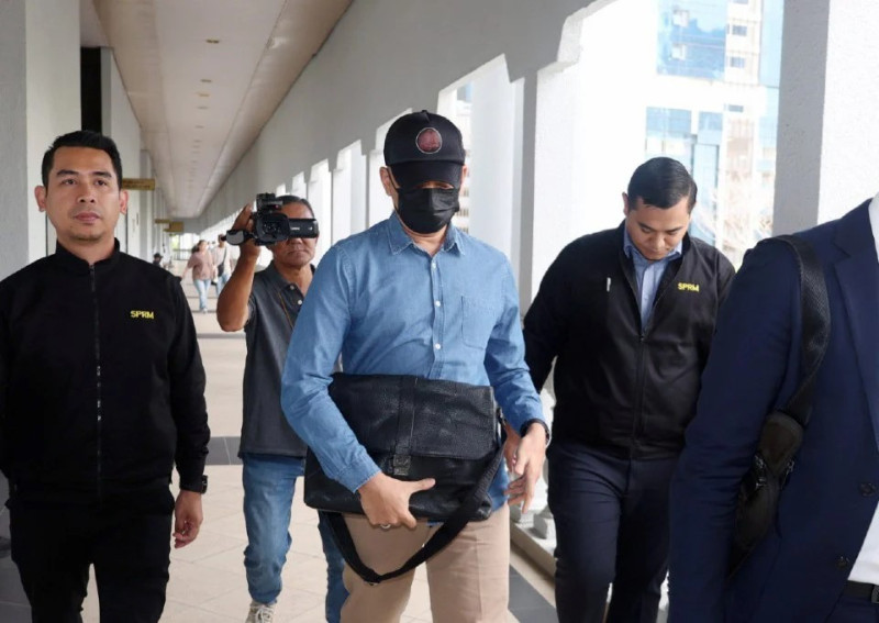 SSM deputy CEO denies receiving Rm50,000 from Hamzah Zainuddin’s son