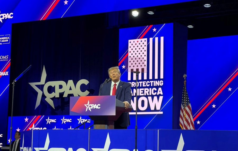 Trump slams Republican ‘fools’ at MAGApalooza gathering