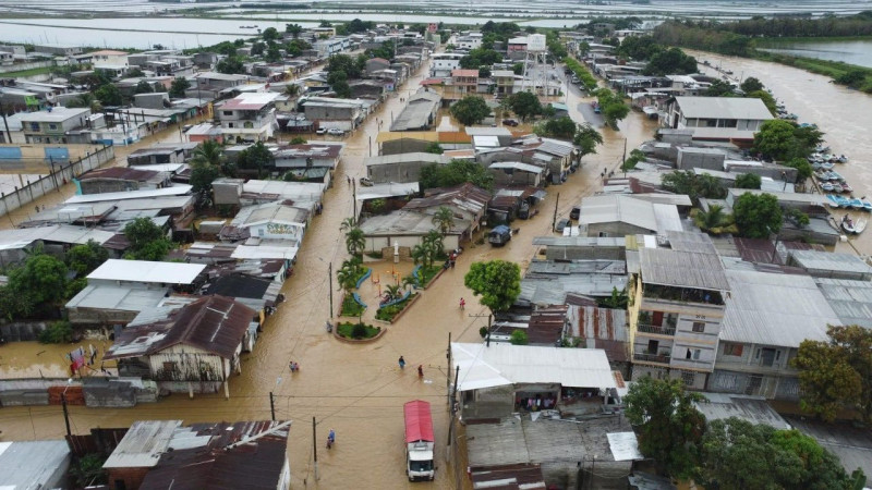 Ecuador hit by worst flood in two decades
