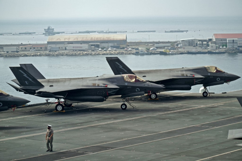 UK, US vow to recover crashed stealth fighter before Russia