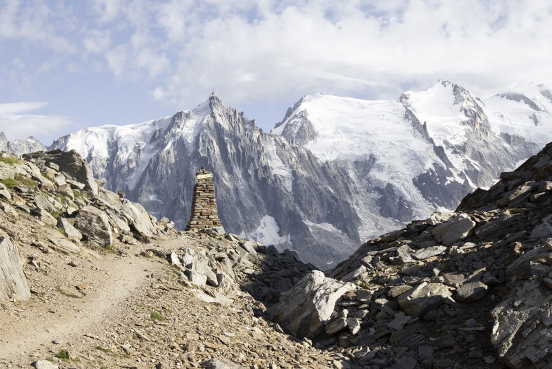 5 killed in French Alps copter crash