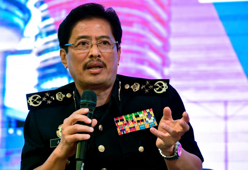 MACC will not accept poison-pen letters: Azam Baki
