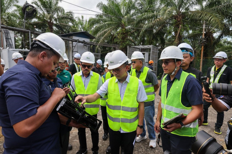 Telcos urged to strengthen networks ahead of Northeast Monsoon - Fahmi