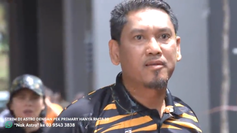 Sports minister stars as ‘Pak Peja’ in Shalin-inspired bowling TV series