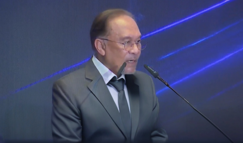 Govt unveils free AI access scheme for 100,000 youths to accelerate digital transformation