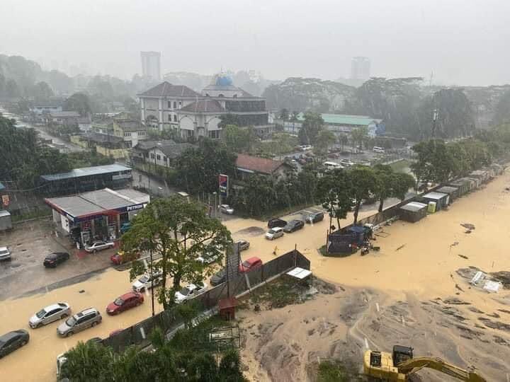 JB flash floods caused by fivefold increase in rainfall: Johor MB