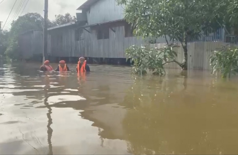 Sarawak flood worsens
