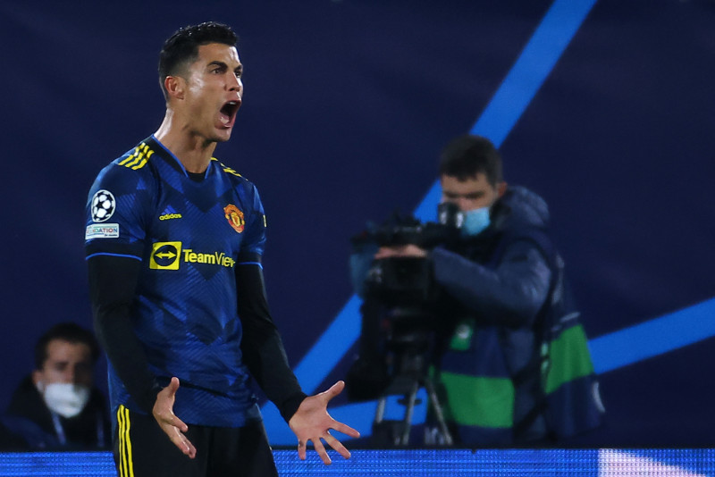Police launch investigation into Ronaldo phone smash incident
