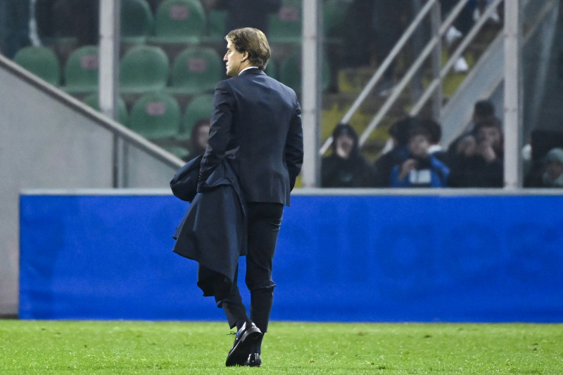 Mancini looks to stay on despite World Cup qualification disappointment 