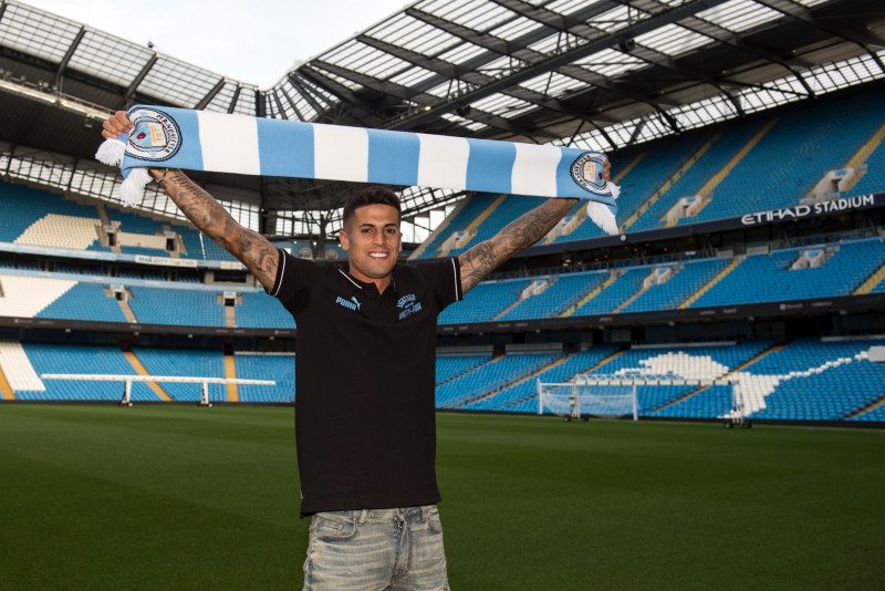 Cancelo pledges future with Man City until 2027