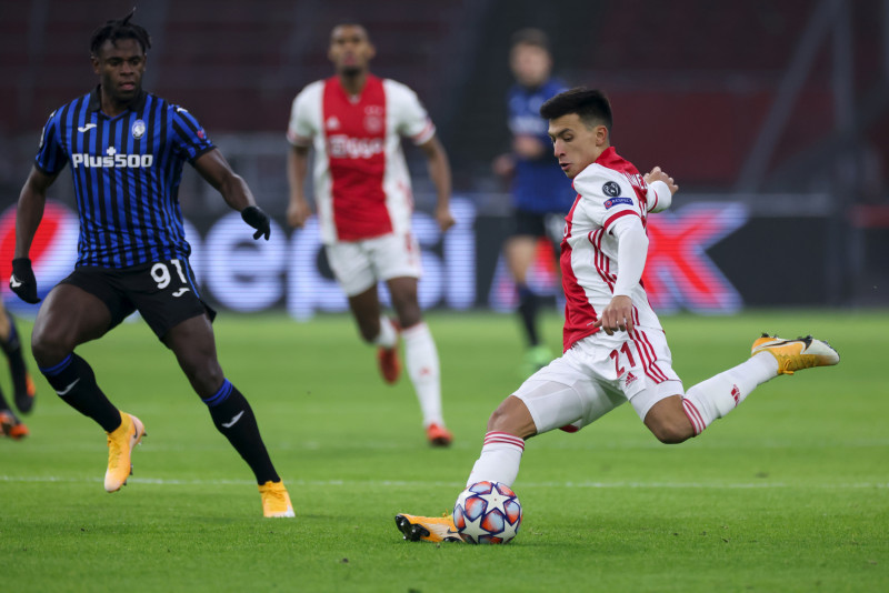 Ten Hag to reunite with defender Martinez in RM265 million transfer