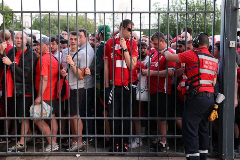 Nearly 2,000 Liverpool fans to sue UEFA over Champions League final fiasco