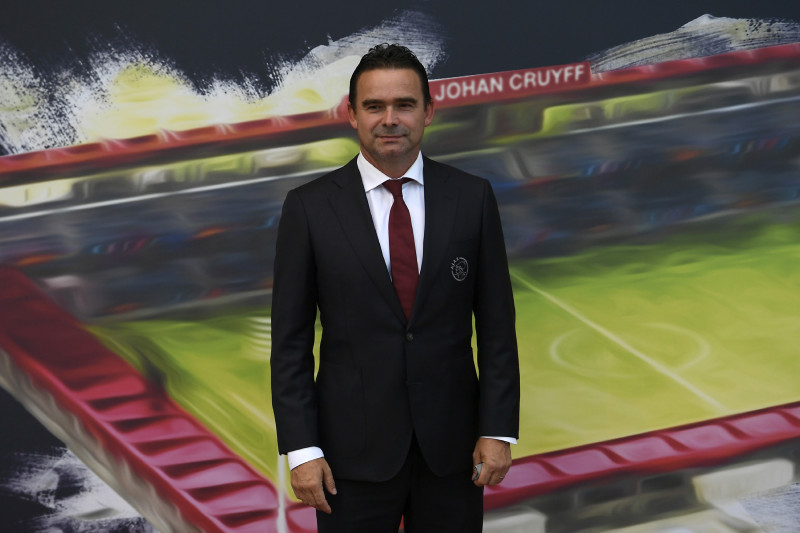 Ex-Dutch player Overmars resigns following ‘inappropriate messages’ scandal