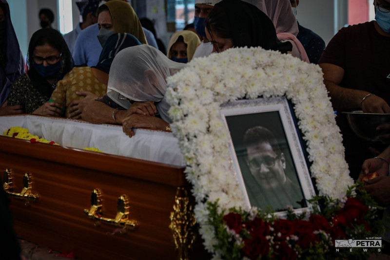 Shebby Singh laid to rest, family and friends pay respects