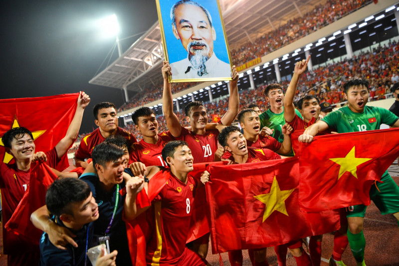 Vietnam erupts with joy following SEA Games football domination