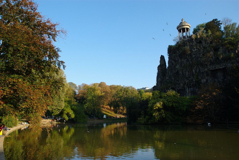 Husband held after woman’s dismembered body found in Paris park: source