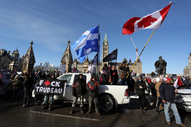 Canadian PM moved to undisclosed location as anti-vax protesters gather in capital