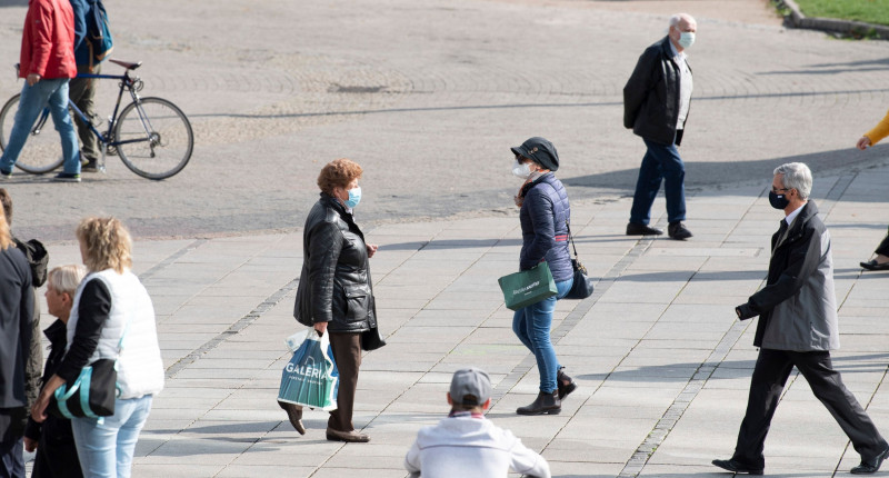 German consumer mood brightens on reopenings