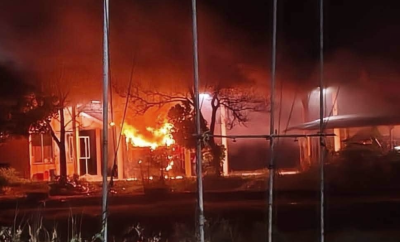 Series of explosions, fires hit three southern Thai provinces