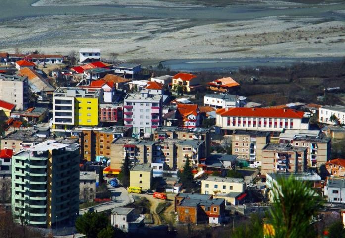 Russians, Ukrainian arrested trying to enter Albanian army plant
