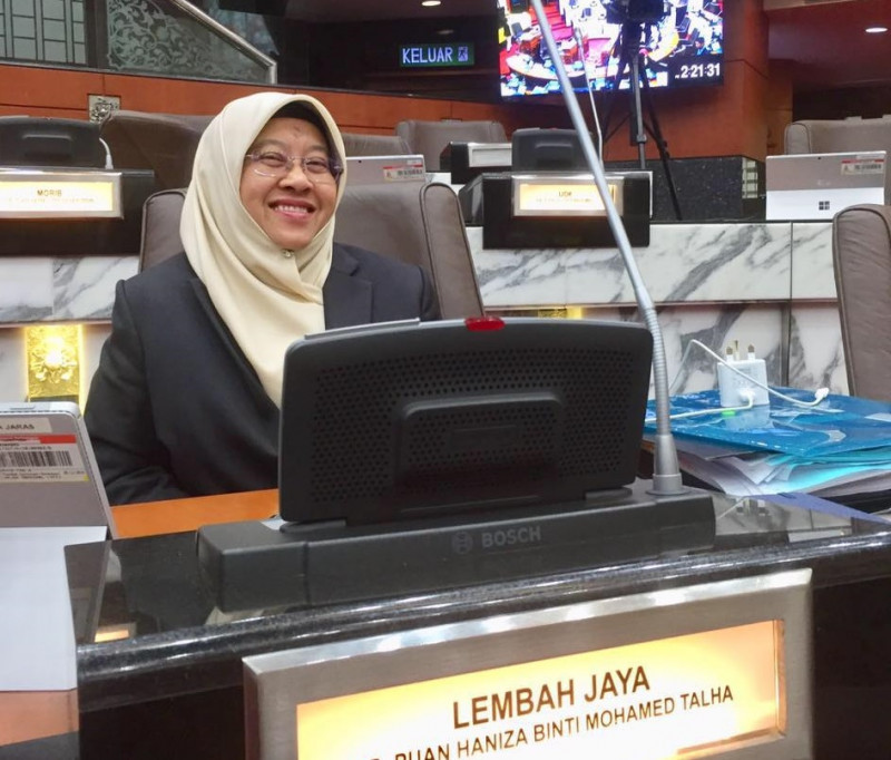 Amid virus, flood crises, ‘power-hungry’ Umno putting people second: Haniza
