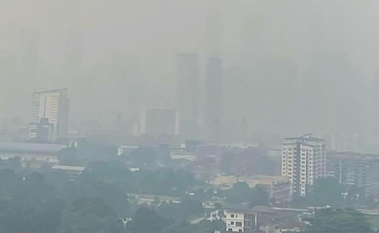 Unhealthy air spreads across 15 locations 
