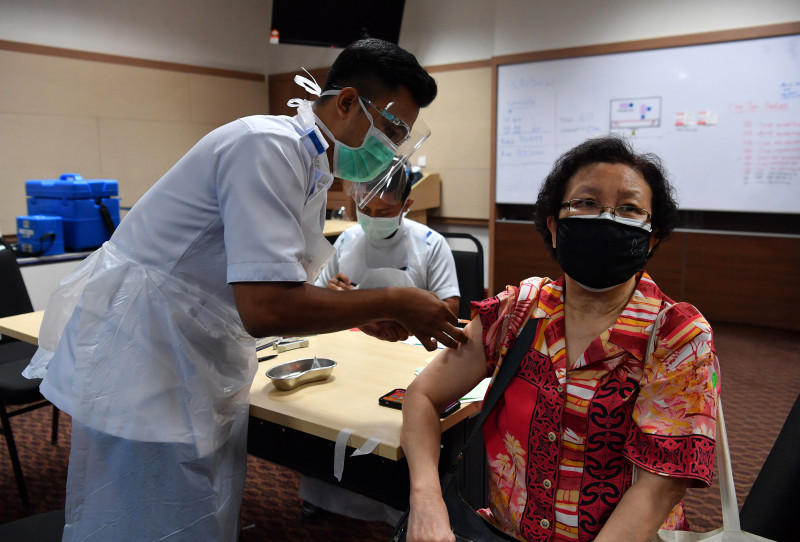MoH encourages adults to get second Covid-19 booster shot
