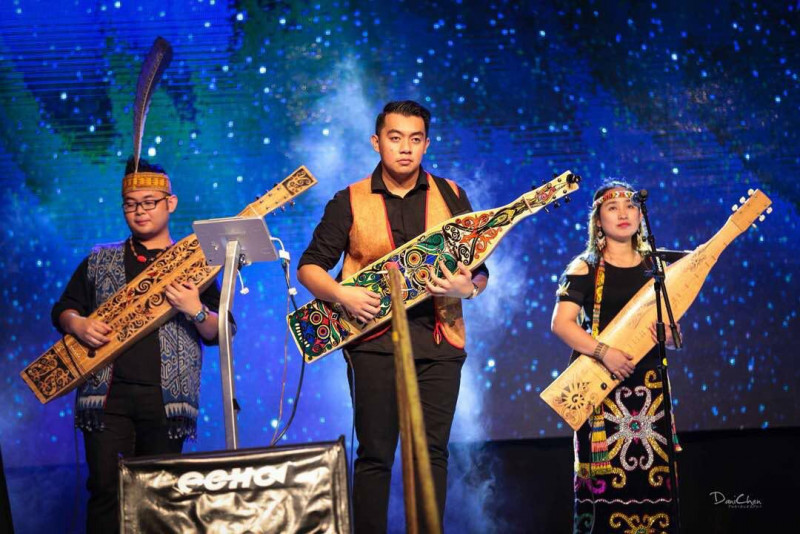 Sarawak’s sedate sape strikes global note 