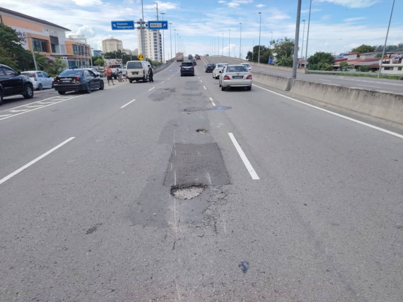 Potholes and neglect: Sabah’s long overdue wake-up call