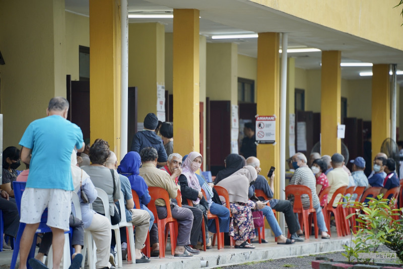 Late push boosts Selangor turnout to 65% as at 4pm